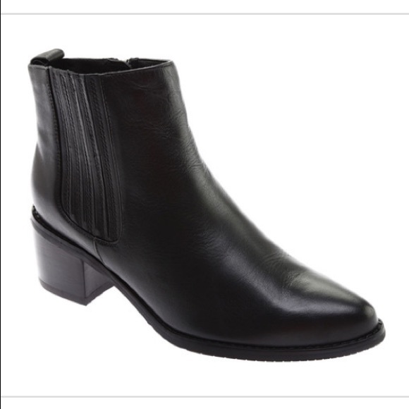 Blondo Shoes - Blondo waterproof elvina booties black size 10